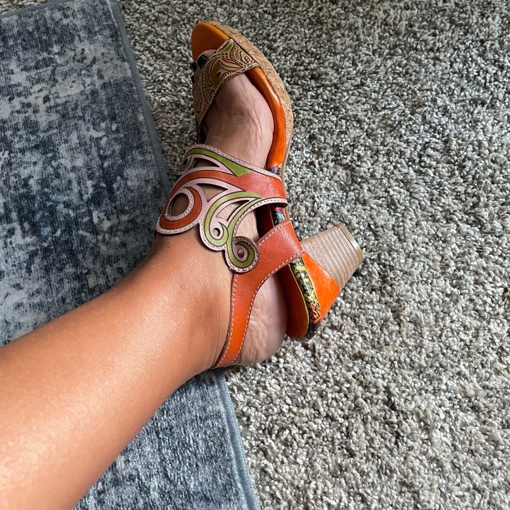Women's Orange & Green Decorative Leather Heel Sandals sz 38 EUC - Picture 2 of 13